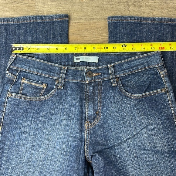 Levi’s Women’s 515 Mid Rise Bootcut Jeans, size 31 - Picture 3 of 10